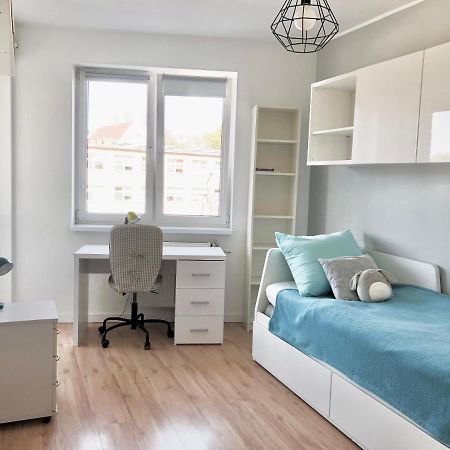 Apartament Family Wroclaw Z Klimatyzacja Parking Apartment Екстериор снимка